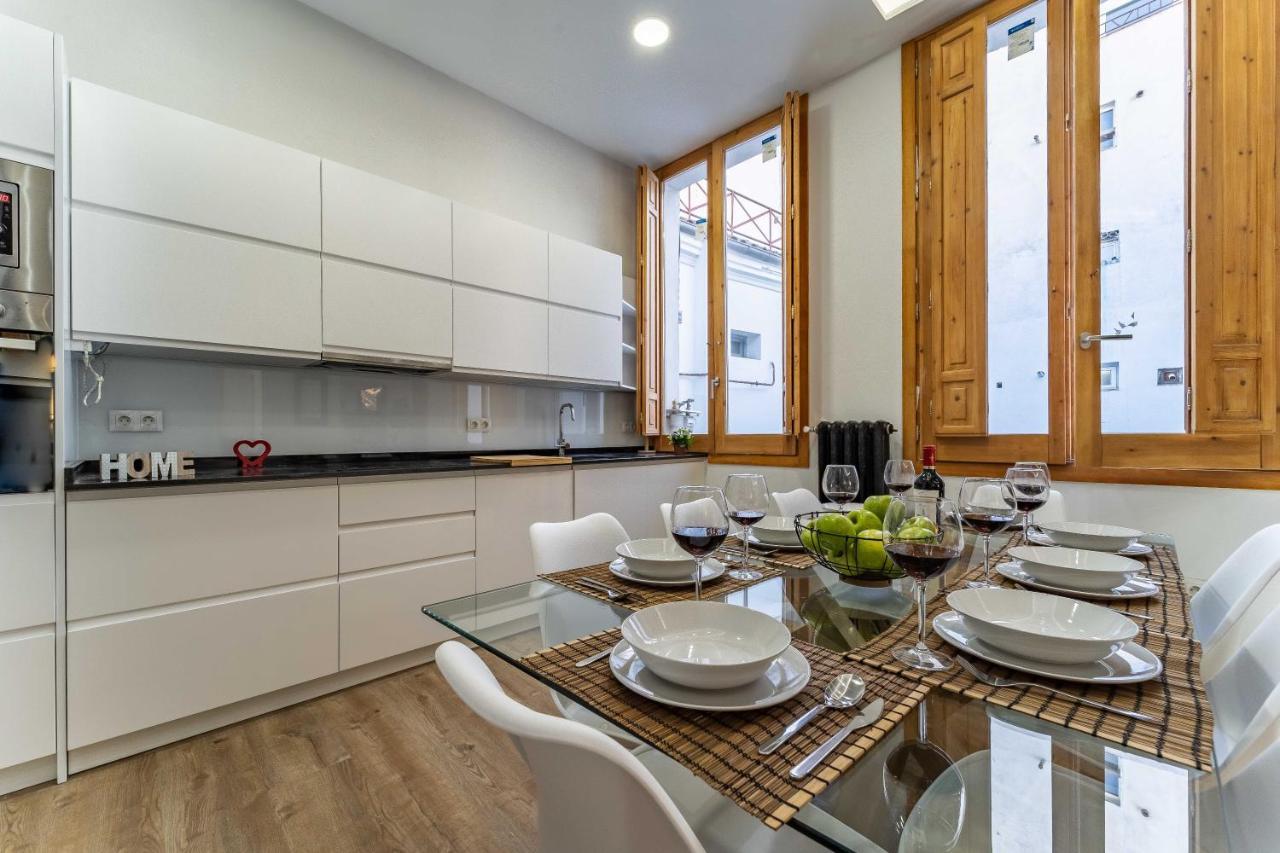 Exclusive Luxury Apartment In Central Madrid Exterior photo