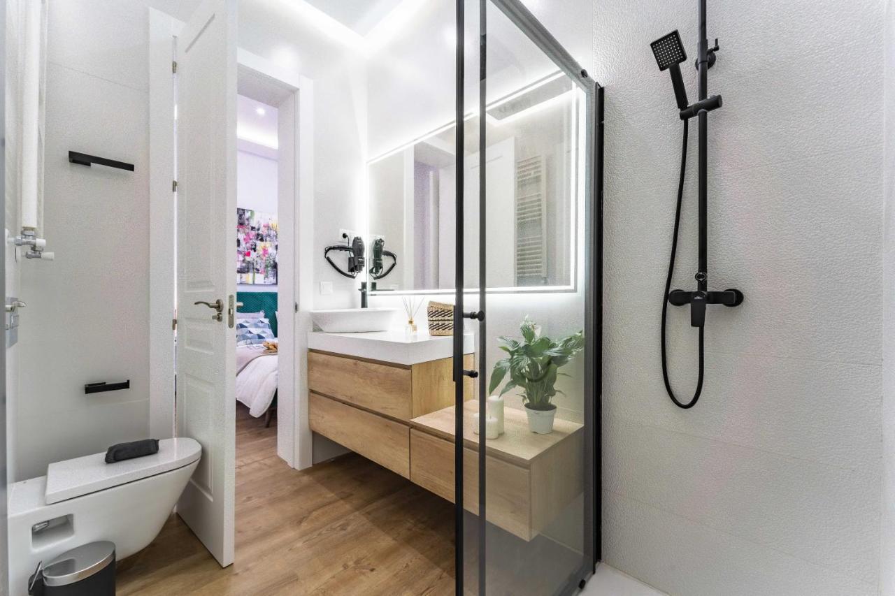 Exclusive Luxury Apartment In Central Madrid Exterior photo